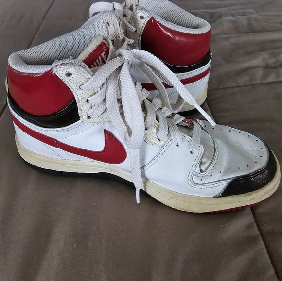Vintage Nike Court Force Hightops - Picture 2 of 7